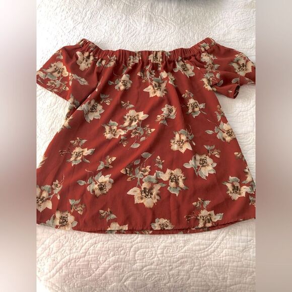 STREET WANDERER Off the shoulder FLORAL top - Picture 1 of 2